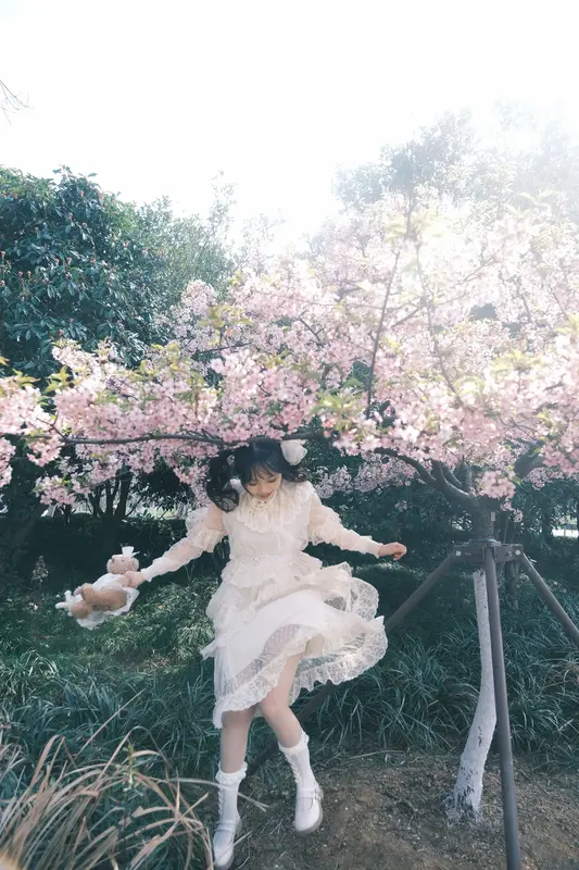 [YITUYU艺图语]2025.02.18 樱花少女 贝贝bu睡觉 - 艺图语
